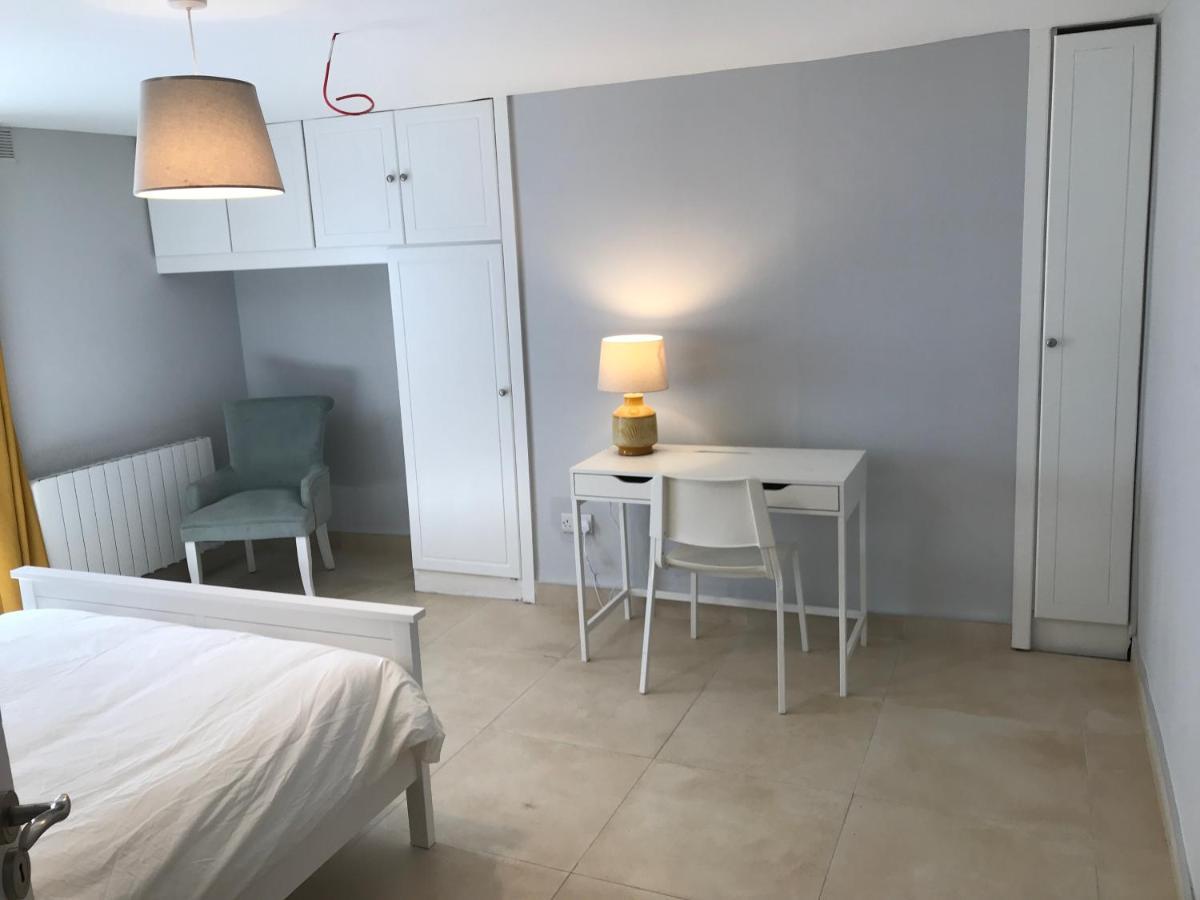 Apartment Peace In The Heart Of The City. *